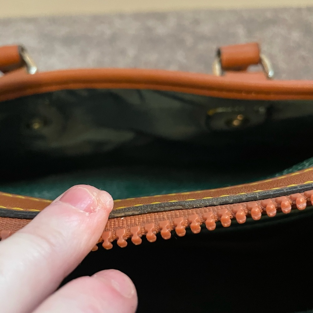Vintage Dooney and Bourke - Picture 8 of 11